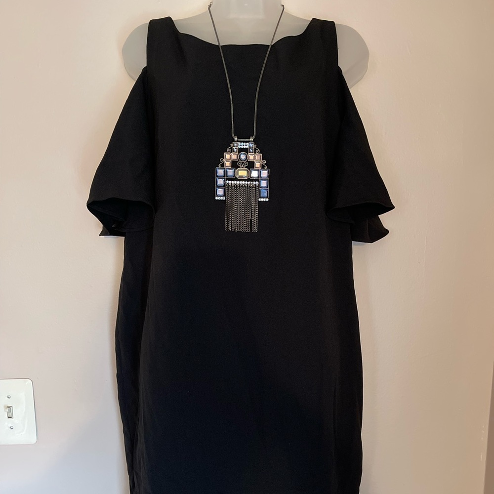 NWT Chelsea28 Classic Black Shift Cold Shoulder Dress XL